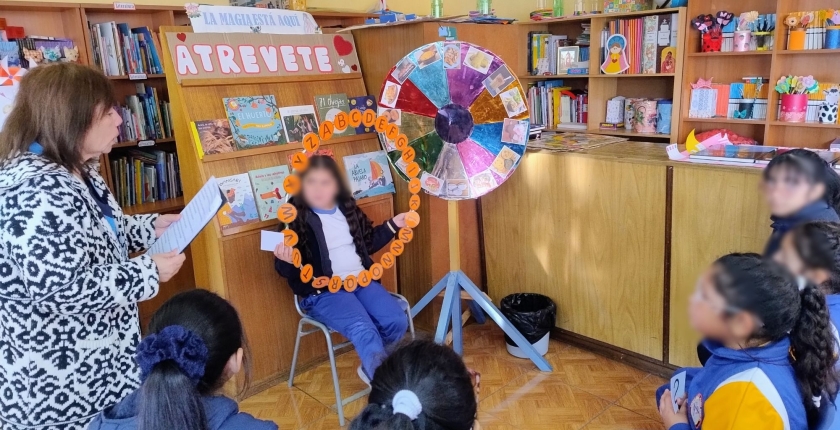La BiblioCRA organizó el “Rosco de Fiestas Patrias”